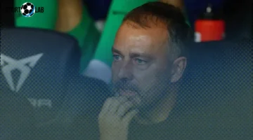 رغم الأخطاء الدفاعية.. فليك متمسك بأسلوب برشلونة المثير للجدل